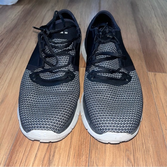 UNDER ARMOR-Black and Gray Athletic Sneakers - Picture 1 of 6
